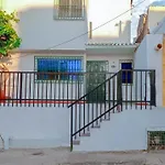 Lovely And Close To Airport, Sea, And Old Town